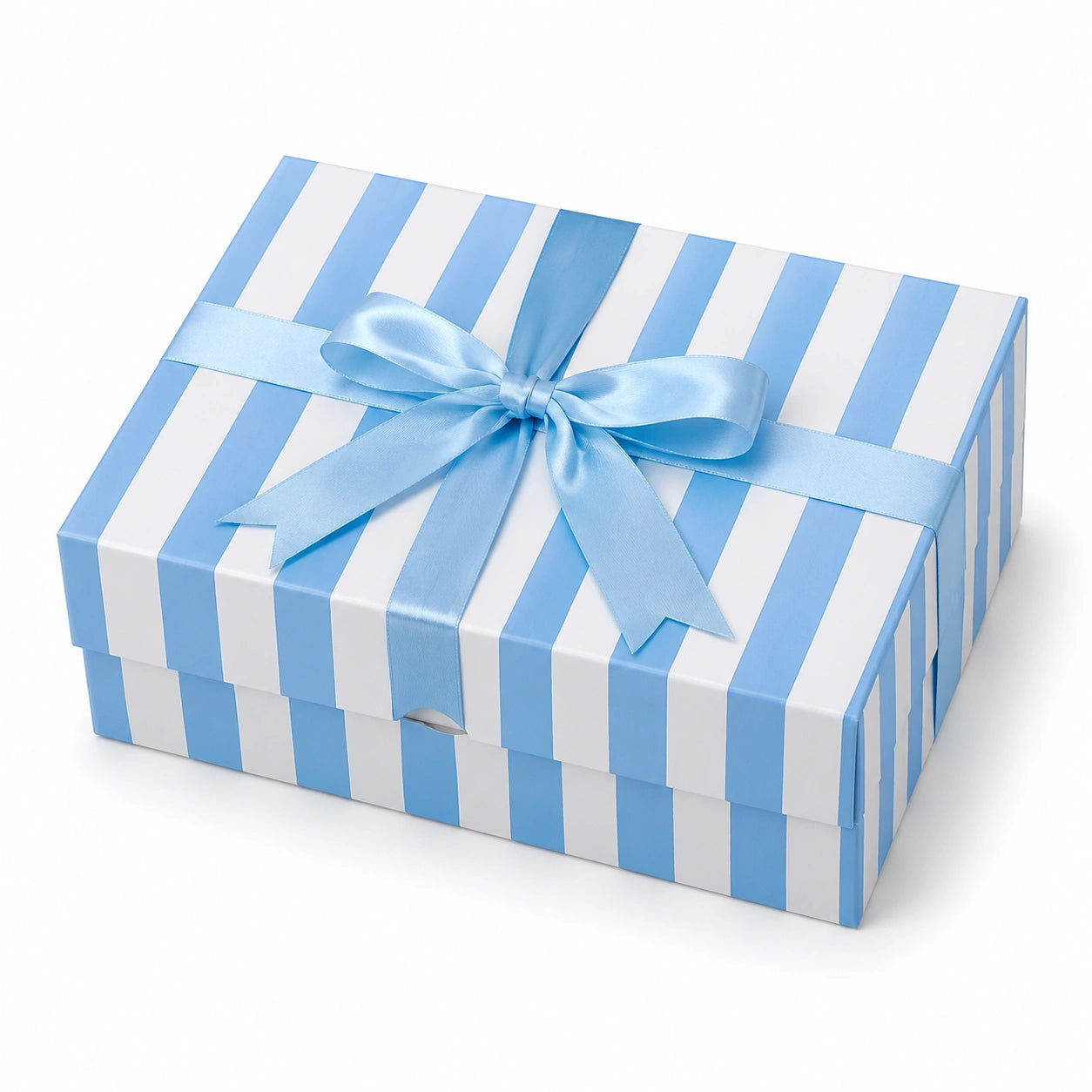 Boîte cadeau rectangulaire 30 x 22 x 10 cm en carton bleu et blanc à rayures avec ruban décoratif